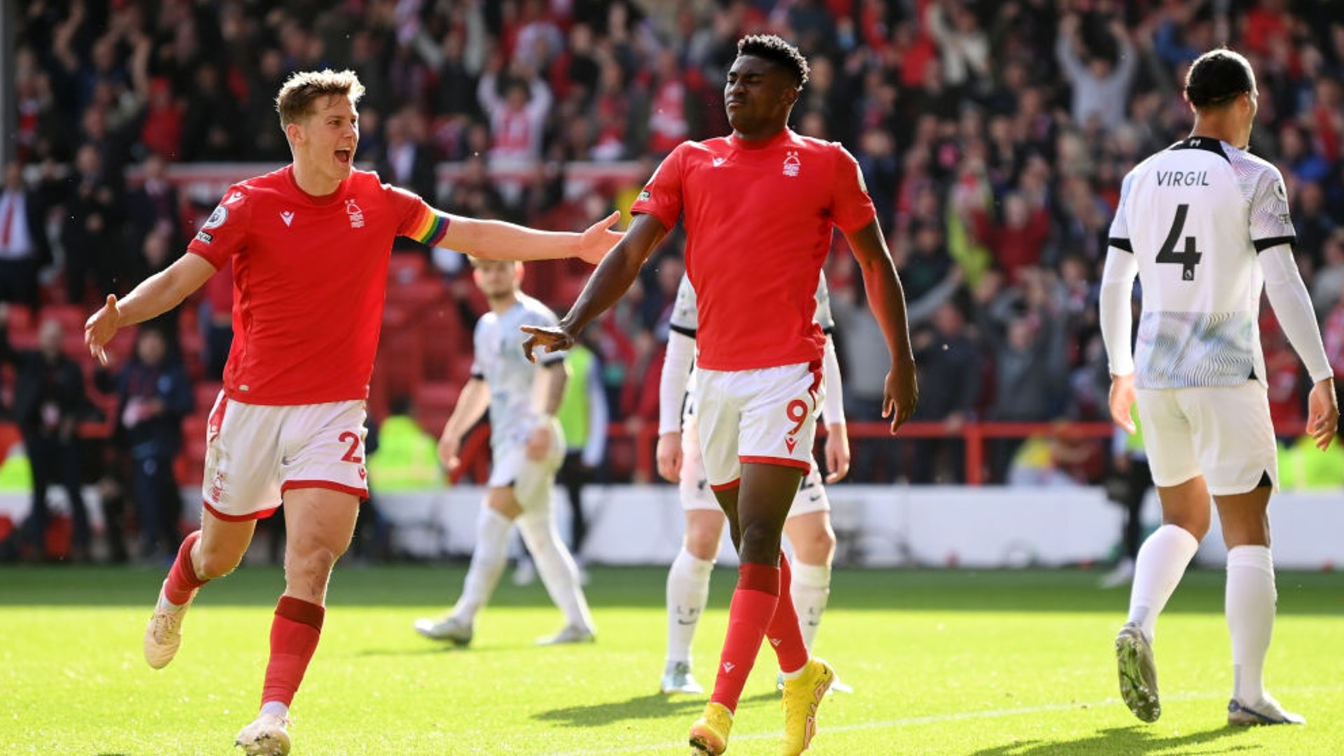 更是让媒体 更是让媒体